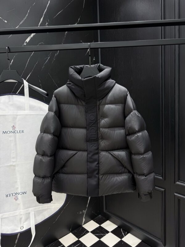 Moncler Madeira Jas Zwart