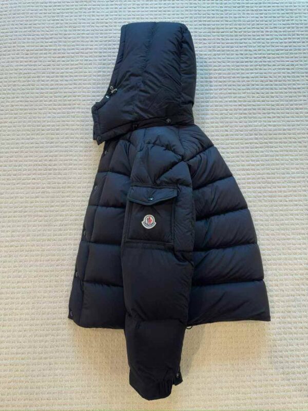 Moncler Vezere Hooded Jacket Zwart