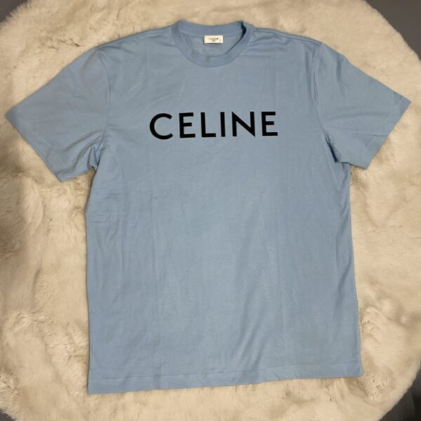 Celine T-Shirt Lichtblauw met Zwarte Bedrukking