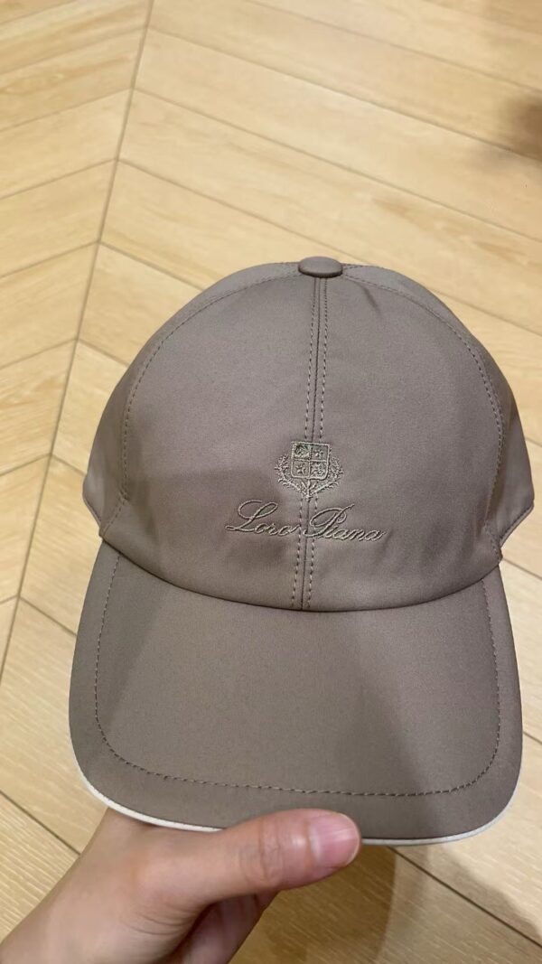 Loro Piana Pet Light Beige