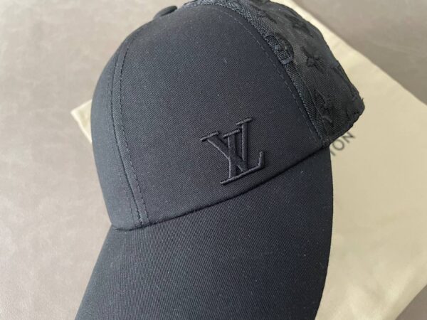 Louis Vuitton Baseball Pet