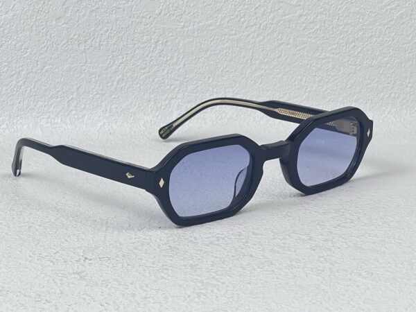 John dalia Milla zonnebril met blauwe glazen