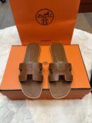 Hermes oran sandal gold