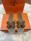 Hermes oran sandal Etoupe