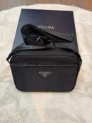 prada re-nylon schoudertas zwart