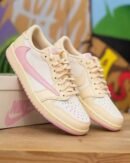 Nike Air Jordan Travis Scott Beige/Roze